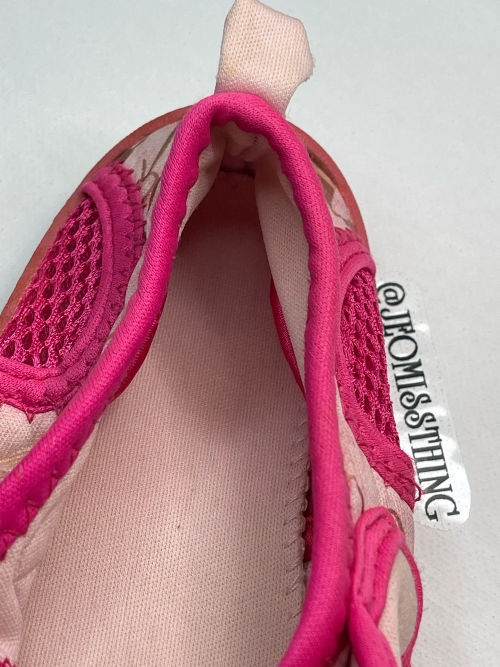 Disney Minnie Mouse Pink Sequin Bow Water Shoes